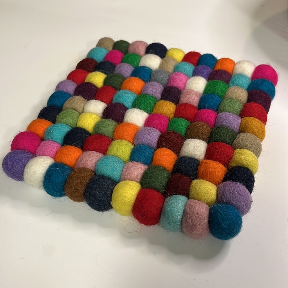 🎁- Handmade Felted Trivet - Square.